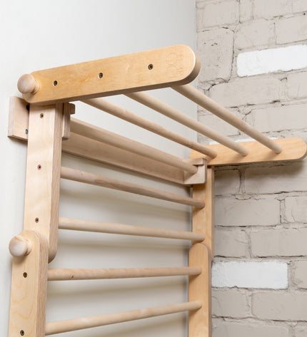 Frame-to-Wall Kit – Add-on for climbing frames